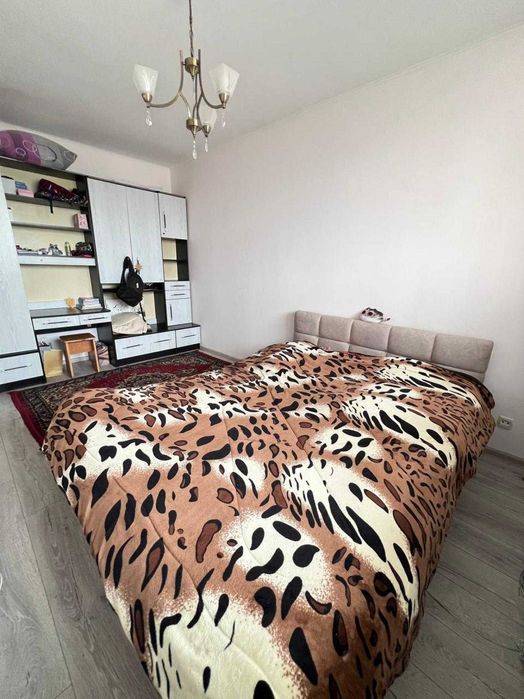 2-кімнатна з ремонтом, меблями і технікою — заїжджай і живи