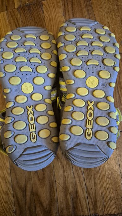 Босоніжки Geox для хлопця 38р.