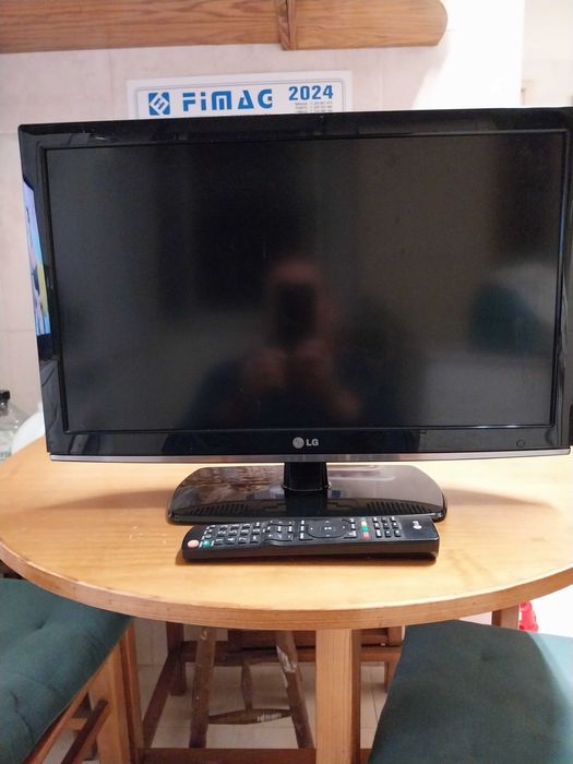 Televisão LG LCD 55cm 22pol