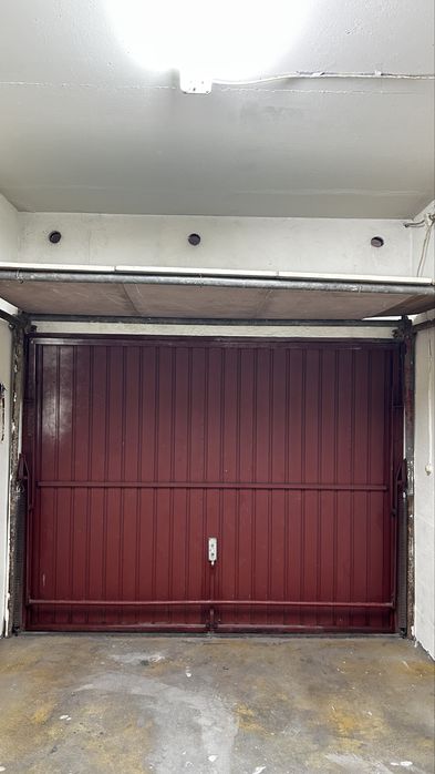 Vendo garagem em Linda-a-Velha (Oeiras) | Permite viatura elétrica