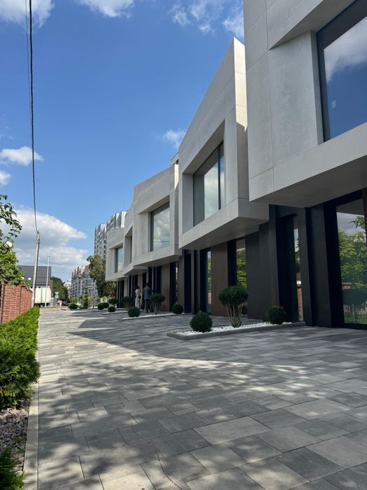 Продам таунхауси у Вишневому