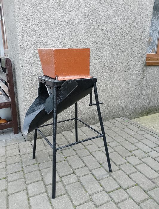 Продам ручну бурякорізку