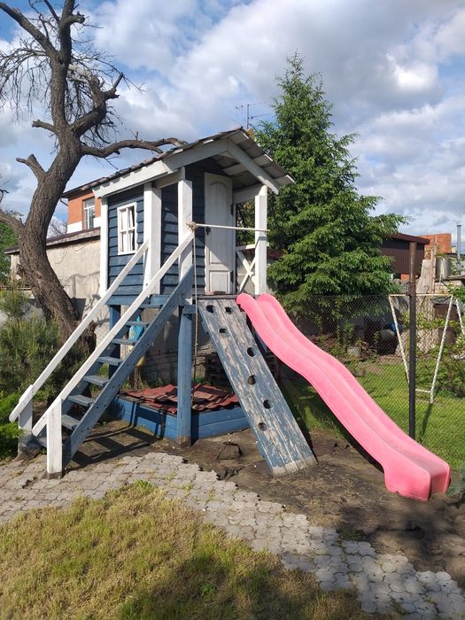 Дитячий дерев'яний будинок