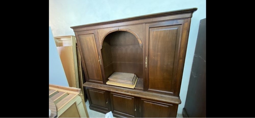 Movel para sala em Castanho