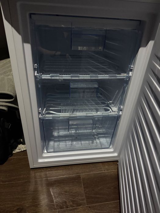 Zamrazarka Fz133.3AA