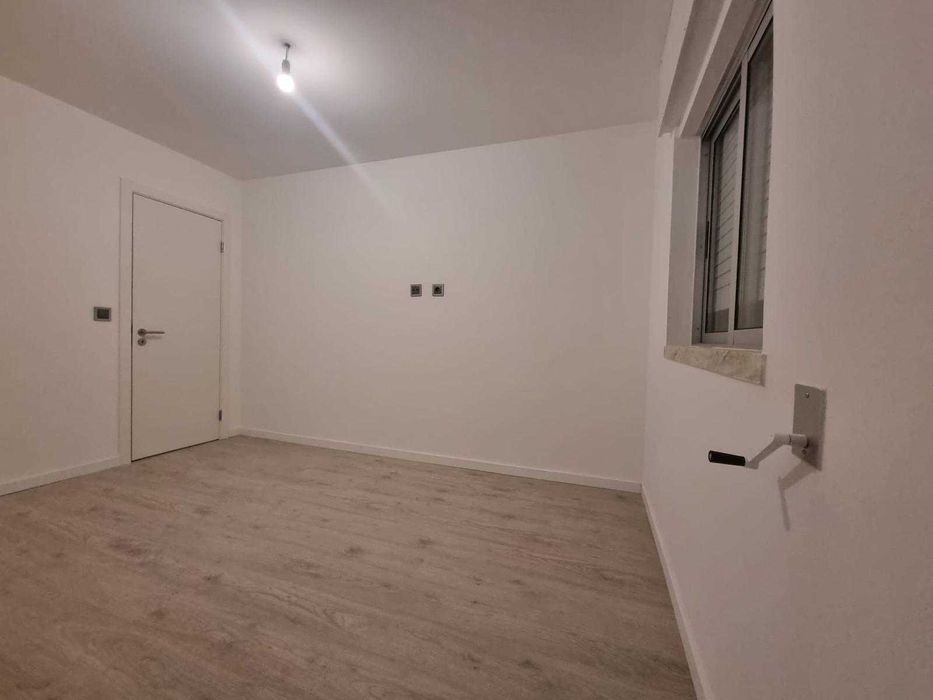 Apartamento T2 remodelado na cidade de Setúbal