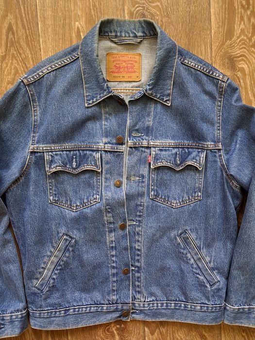Джинсовая куртка