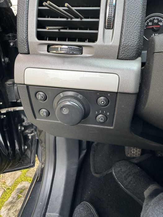 Опель вектра 2008 року