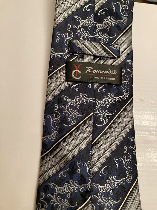 Продаю новые  фирменные галстуки, Отличного качества, и бренда.
