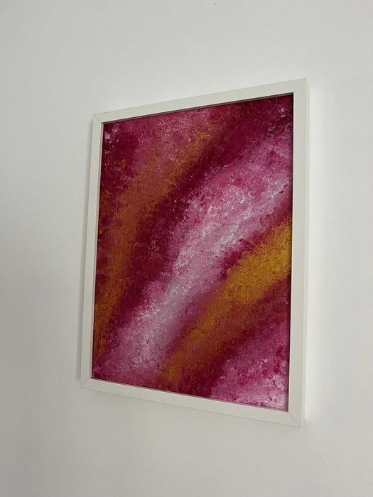 Pintura abstrata em acrílico em tons de rosa e dourado