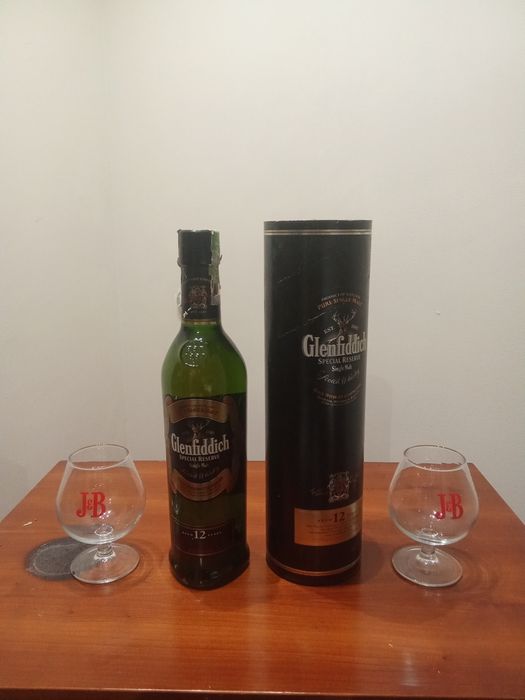 Copas  de  degustação J&B   Garrafa de Glenfiddich Special Reserve (12 Anos):