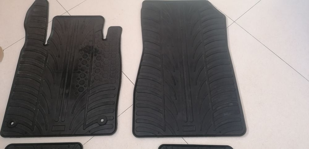 Tapetes de borracha Nissan Juke 2019