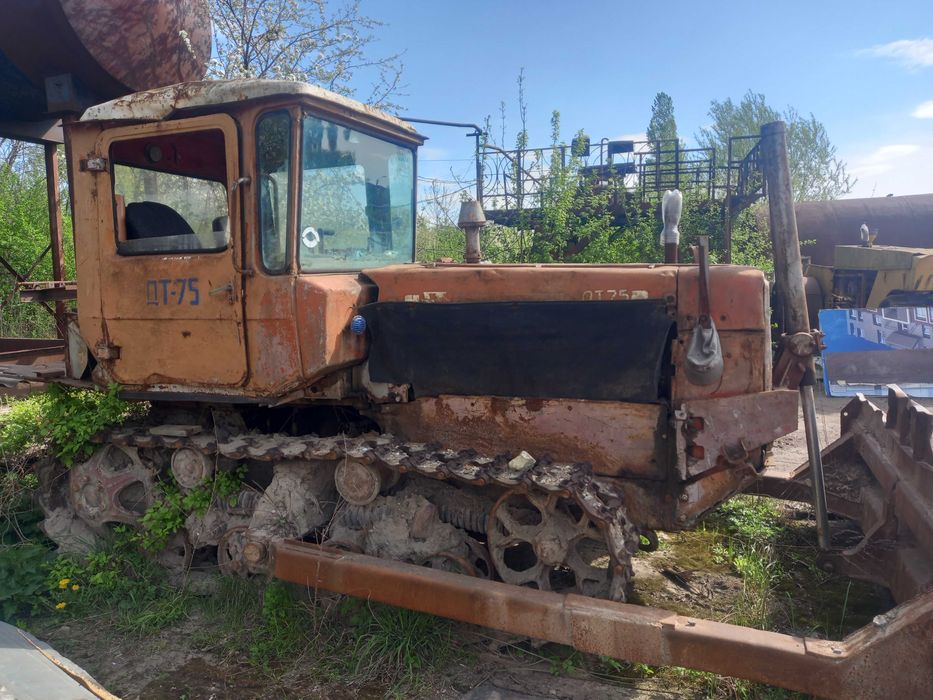 бульдозер Дз-42 на базі ДТ75
