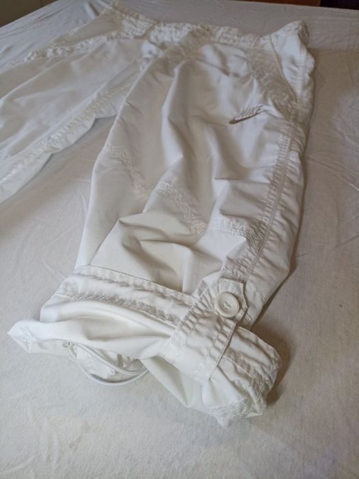 Білі бріджі/шорти nike