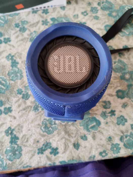 Продам колонку JBL XTEMRE 2