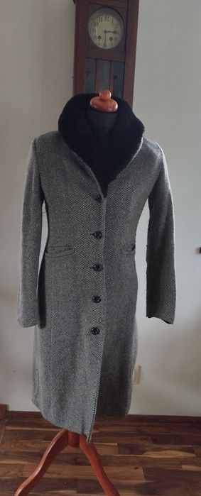 Płaszcz damski wełniany