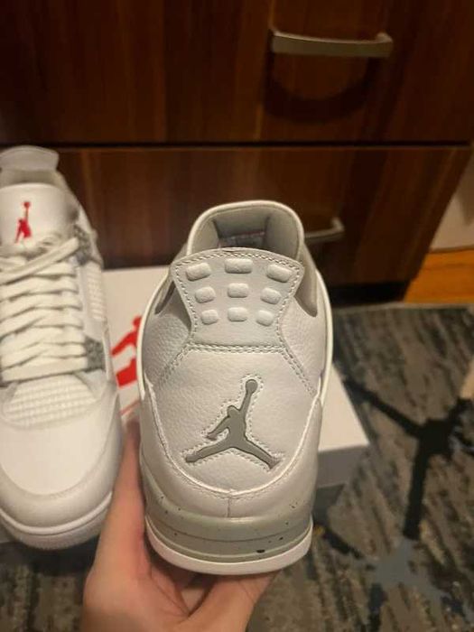 Jordan_4_Retro_White_Oreo Rozmiar 42