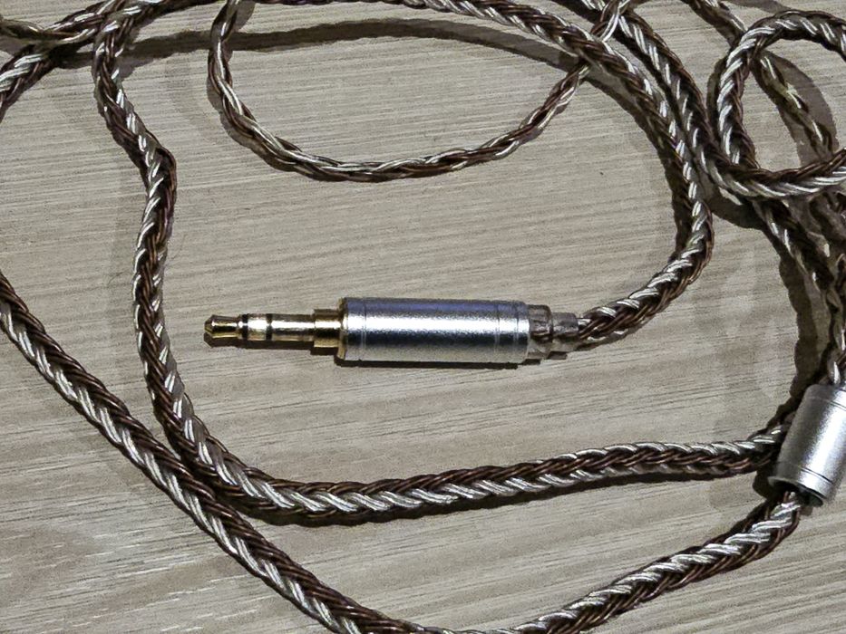 Кабель сменный для наушников  3,5мм-2pin Yinyoo