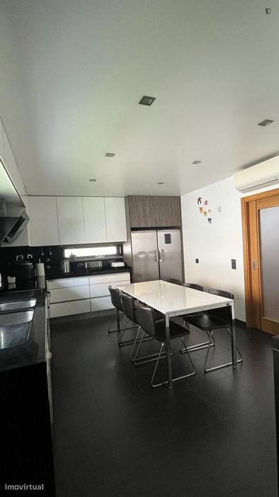 Quarto - localizado em Lisbon