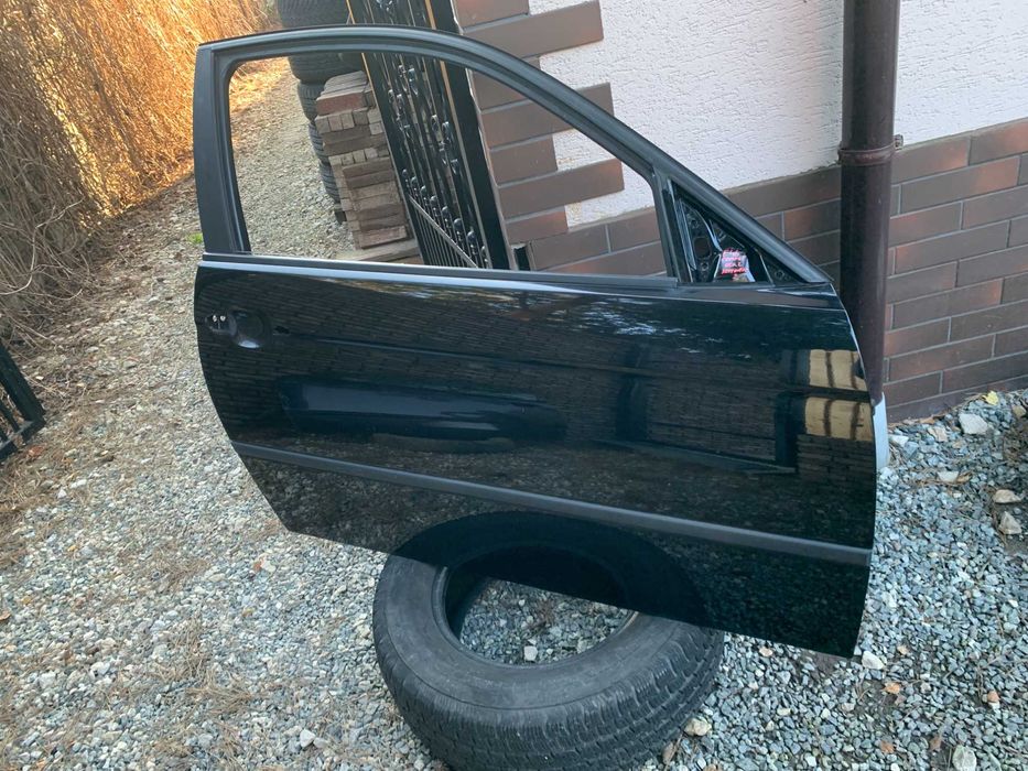 Bmw 3 e46 compakt compact drzwi prawe SCHWARZ 2 668/9 + szyba