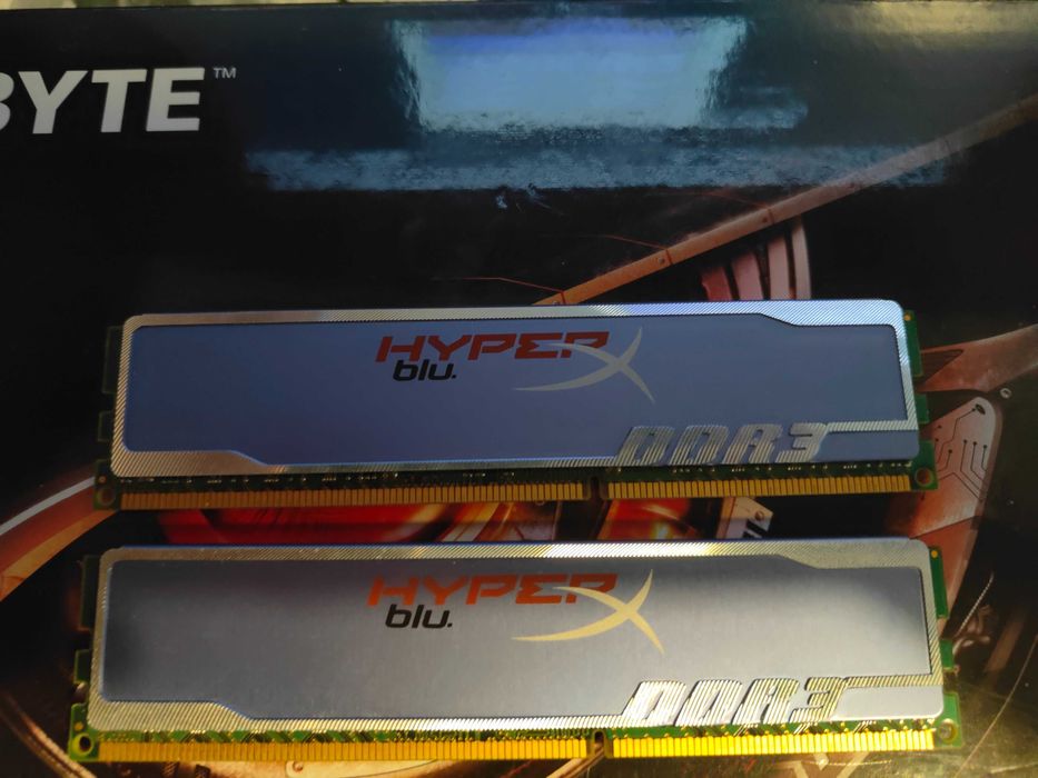 DDR 3-2x4gb-1333MHz-Kingston Hyperx-blue