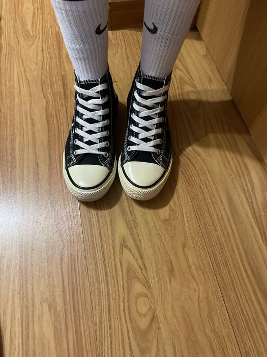 кросівки Converse