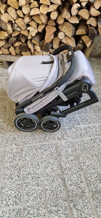 Carrinho de passeio como novo