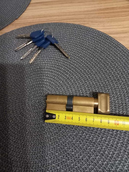 Продам циліндр до замка