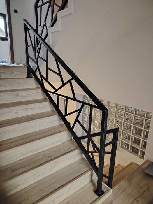 Barierka balustrada schodowa ażurowa