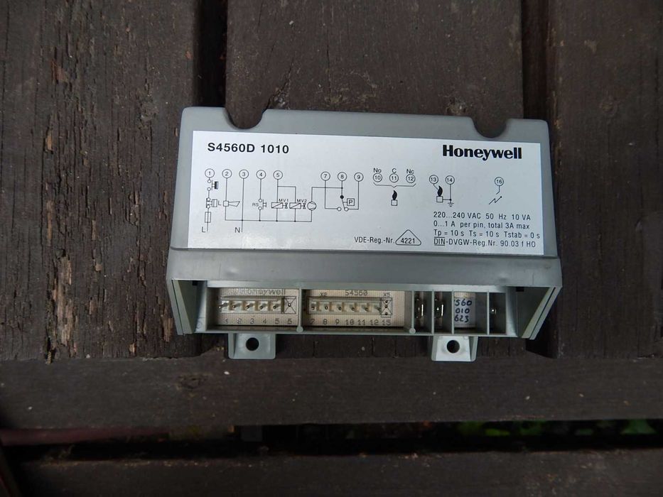 Automat Honeywell S4560D 1010