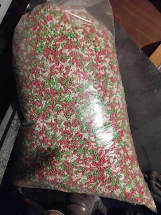 Sprzedam pokarm dla ryb do oczka wodnego