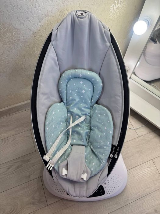 Заколисуючий центр 4mom’s