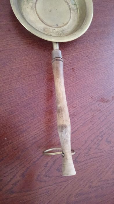 Stara patelnia z mosiądzu