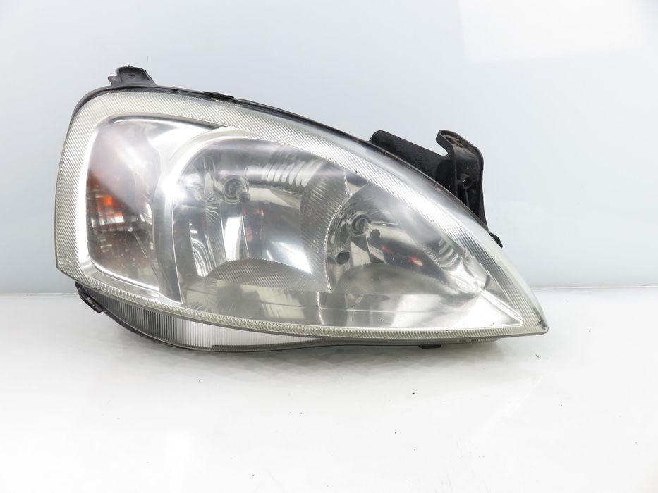 Lampa Prawa Przednia Opel Combo C