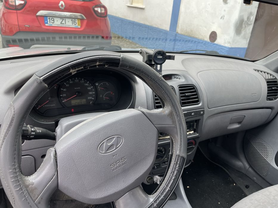 Hyundai Accent 1.5 CRDi GLS (82cv) – 2004