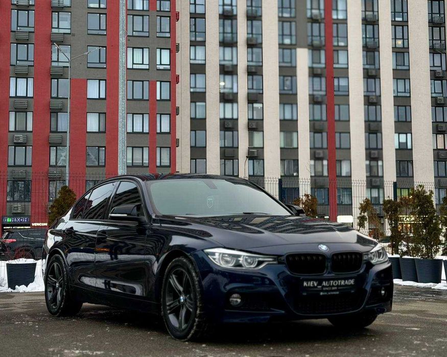 Продаж гарного BMW 328i