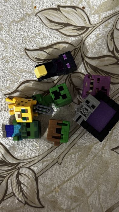 Продам або обміняю фігурки майнкрафт