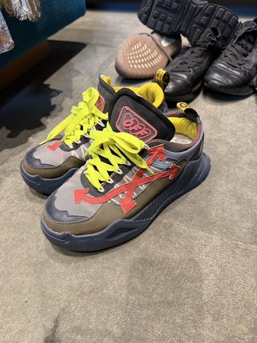 Set butow 2 Prada , Yeezy , Dolce Gabbana , Off White Y-3