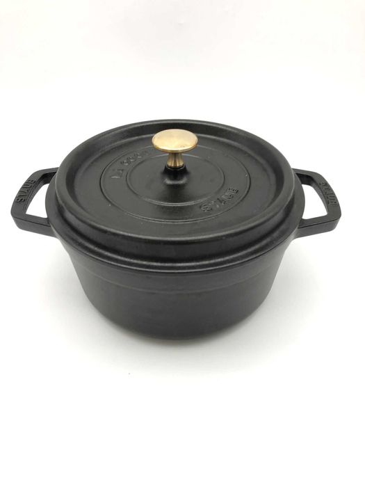 STAUB Czarny Żeliwny Garnek 22cm, 2,6L, Na Indukcję, Do Pieca, Francja