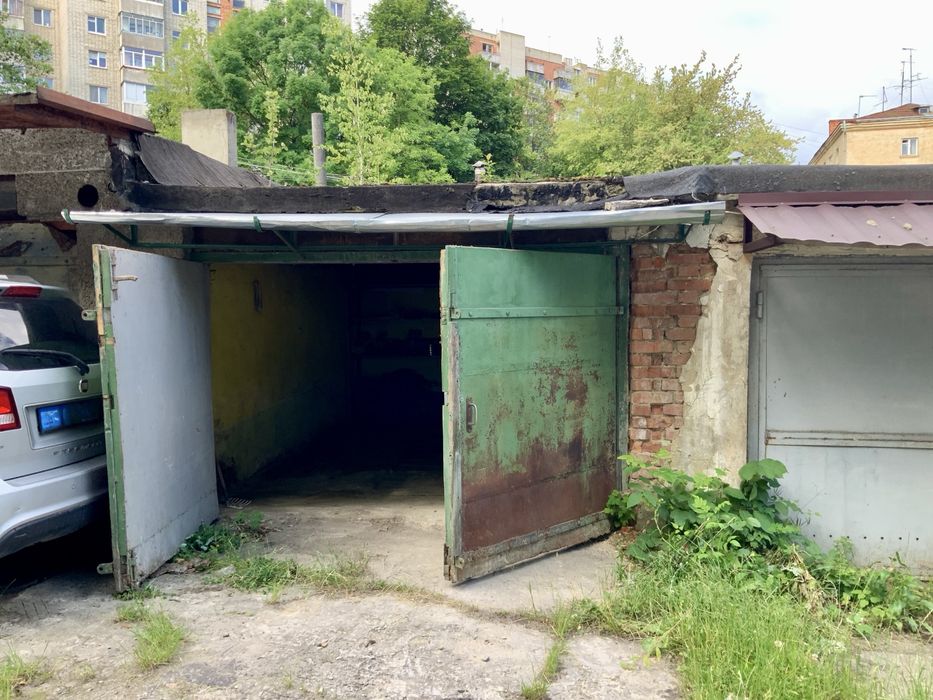 Гараж  вул. Олеся, 2  гаражний кооператив  Автолюбитель, 23 кв. м,  Погулянка
