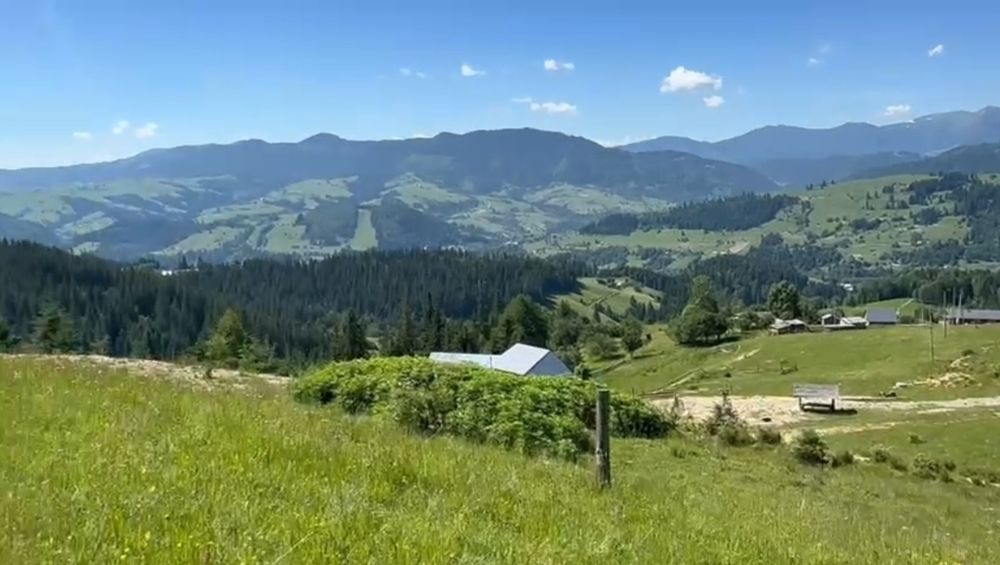 Продаж видової ділянки, поруч комунікації та гарний заїзд