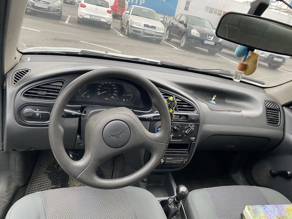 Daewoo ланос                                                         .