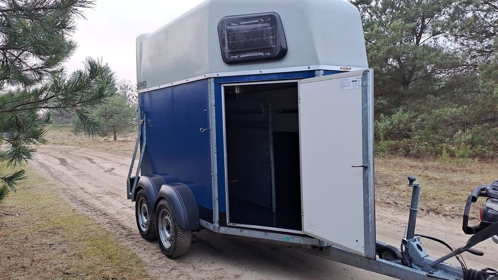 Przyczepa na dwa konie Boeckmann Western Duo