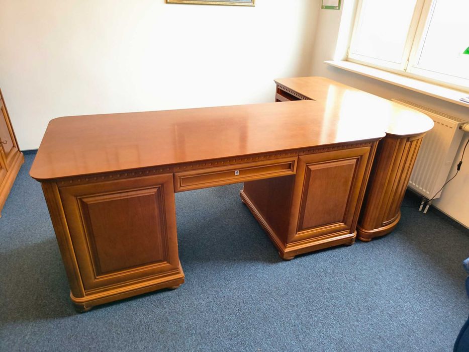 2 biurka gabinetowe + dostawka, niska cena