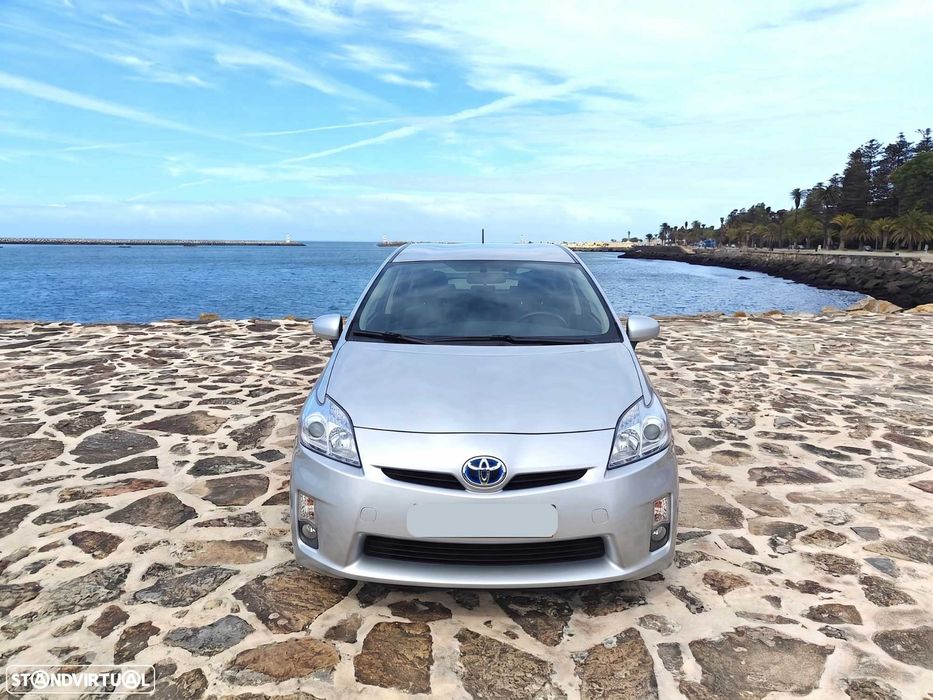 Toyota Prius 1.8 HSD Automático – Poucos Kms - Híbrido Fiável e Económico