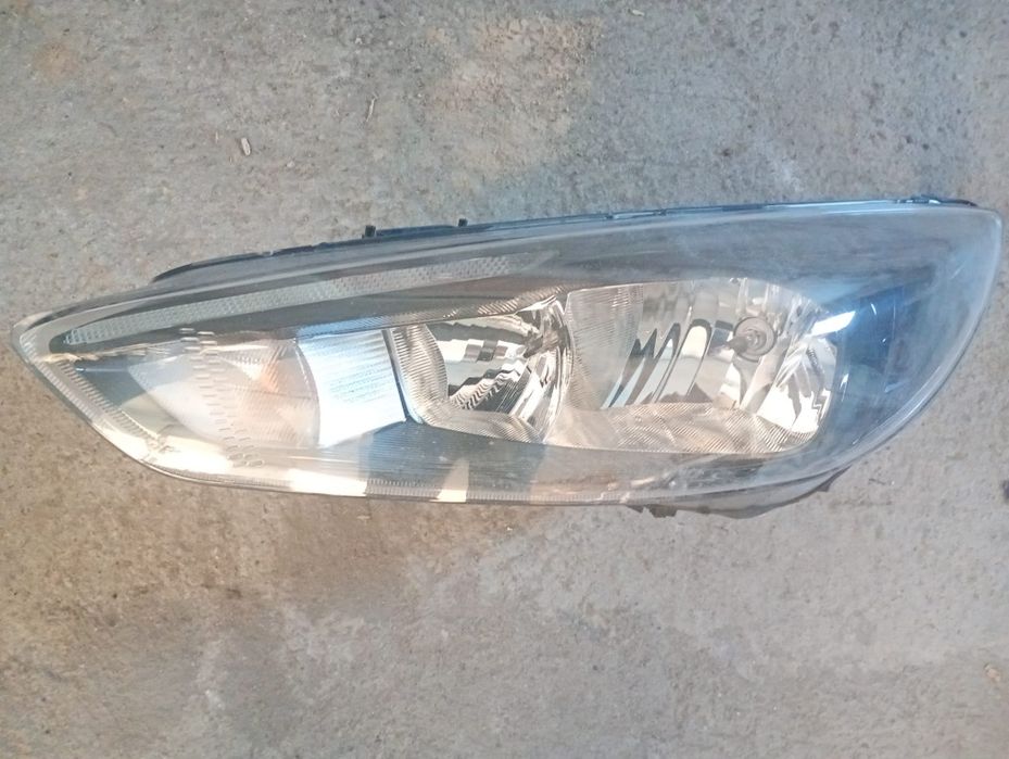 Lampy przednie Ford Focus mk3 lift