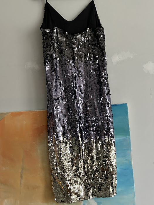 Cekinowa sukienka H&M