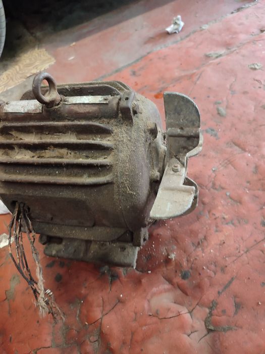 Електродвигун А02-31-4