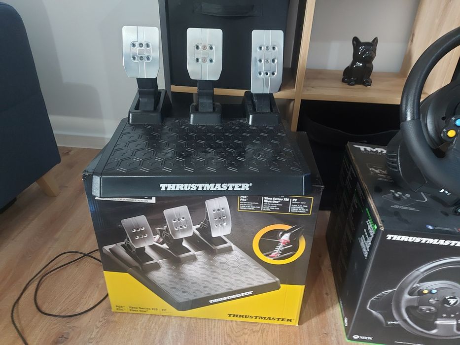 Thrustmaster zestaw do simracingu