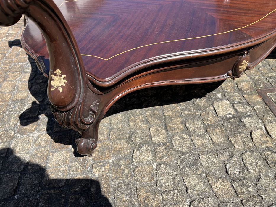 Mesa de centro em madeira